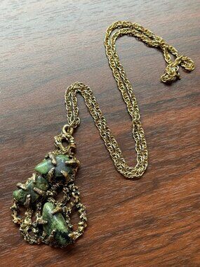 1970s Vintage Brutalist Agate and Metal Necklace in Gold Tone